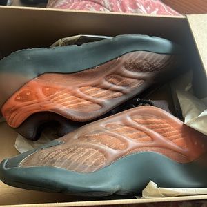 Yeezy 700 v3 willing to accept reasonable offers